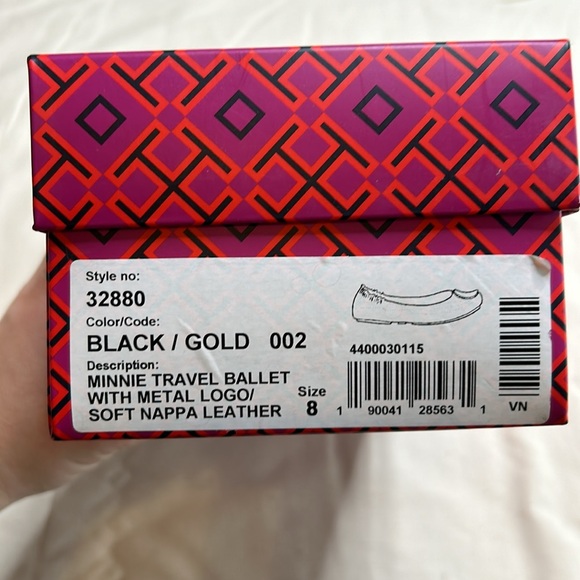 Tory Burch empty shoe box w/ branded tissue and stuffing - Picture 2 of 3